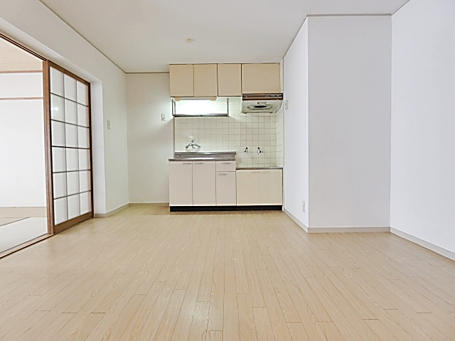 メルローズ２号館の居間・リビング|使いやすい居間です