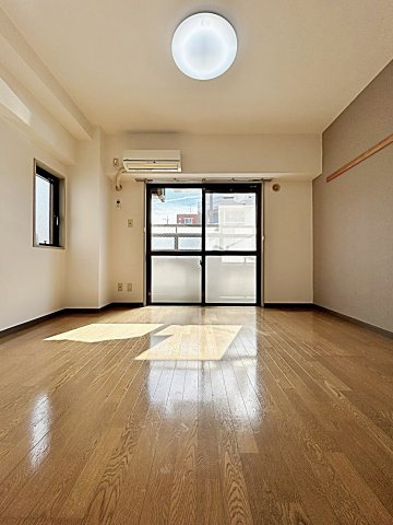 Young　Village2の居間・リビング|おしゃれな居間です