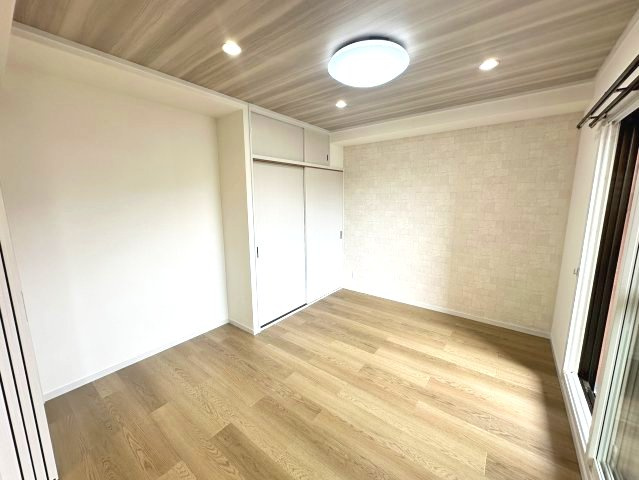 ライオンズマンション高針台の洋室|ゆったりした洋室です