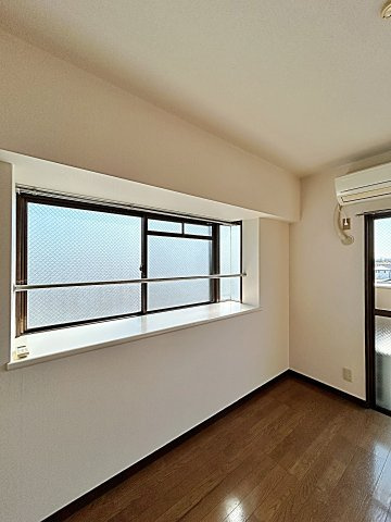 ランドマーク・一社の内装