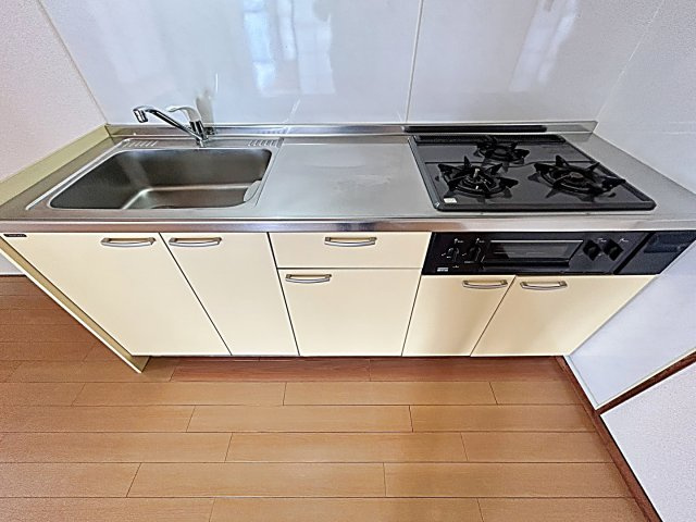 レジデンス栄光のキッチン|きれいなキッチンです