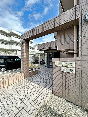 レジデンス社が丘のエントランス|清潔なエントランスです