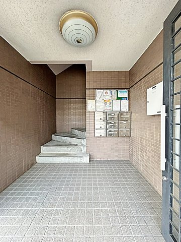 レジデンス社が丘のエントランス|落ち着いたエントランスです