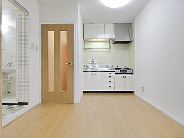 ロイヤルパレスの居間・リビング|こちらのリビングで趣味の時間をお楽しみください