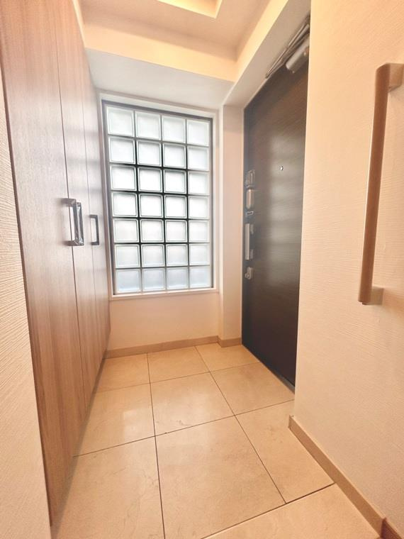 ヴィラス星ヶ丘の森の玄関|毎日通る玄関はこちらです