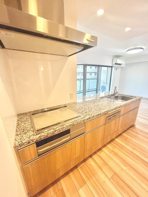 ヴィラス星ヶ丘の森のキッチン|きれいなキッチンです