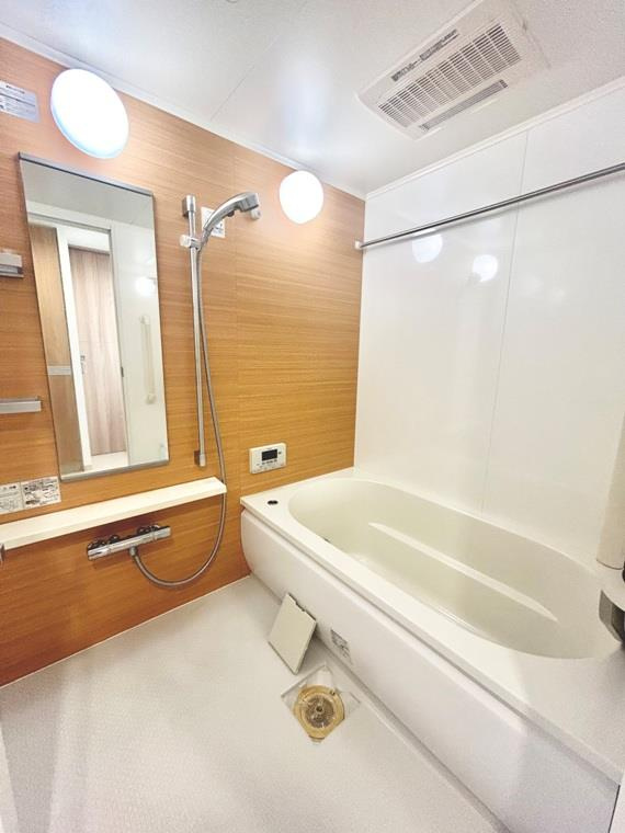 ヴィラス星ヶ丘の森の浴室|きれいなお風呂です