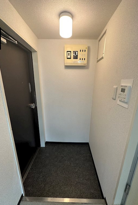 ハイシティ南青山の玄関