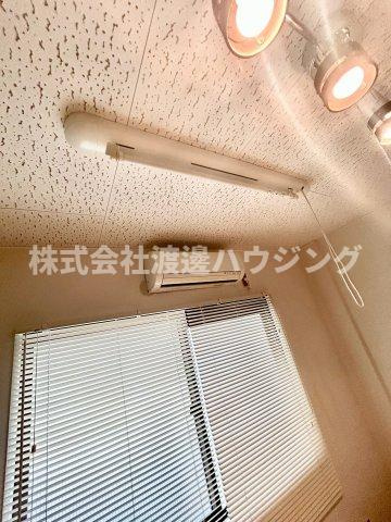 the house esaka EASTの設備|室内干し用