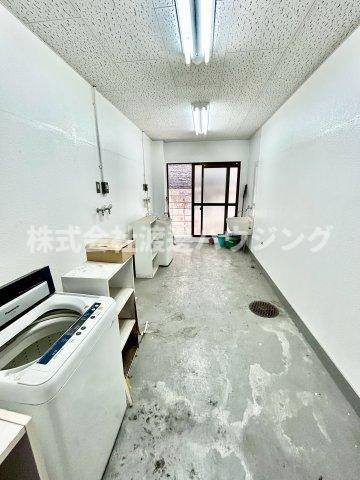 the house esaka EASTのその他共用部分|無料ランドリールーム設置済み。