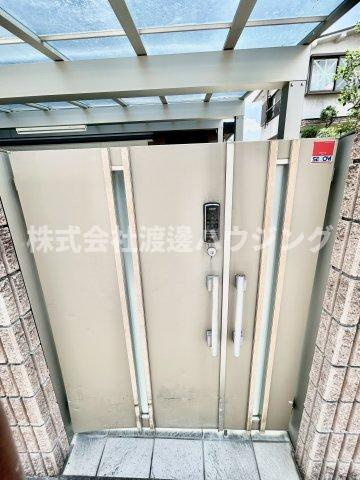 the house esaka EASTのセキュリティ|オートロックで安心