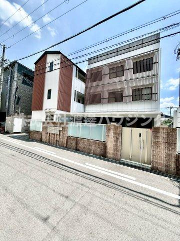 the house esaka EASTの外観