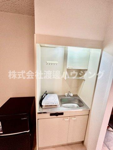 the house esaka EASTのキッチン