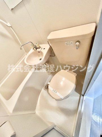 the house esaka EASTのトイレ