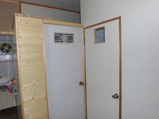 井上アパートのエントランス