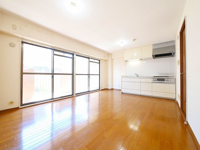 パークヴィレッジ学園前の居間・リビング