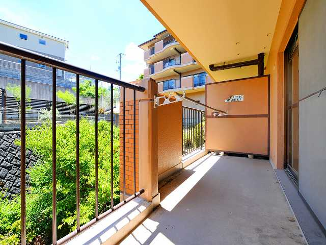 パークヴィレッジ学園前のバルコニー