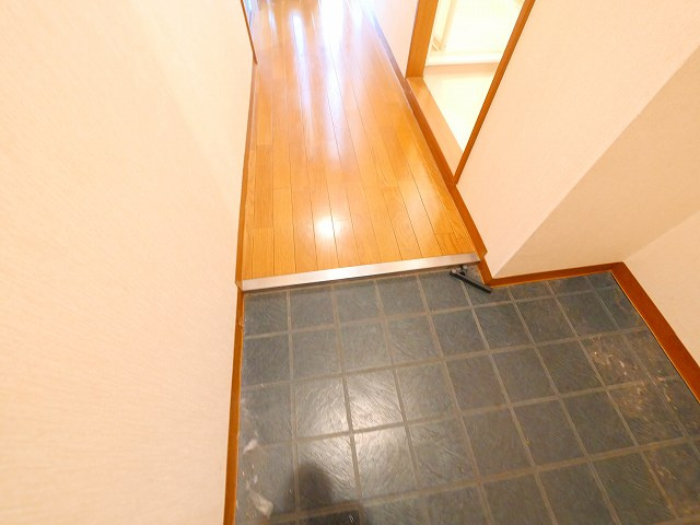 パークヴィレッジ学園前の玄関