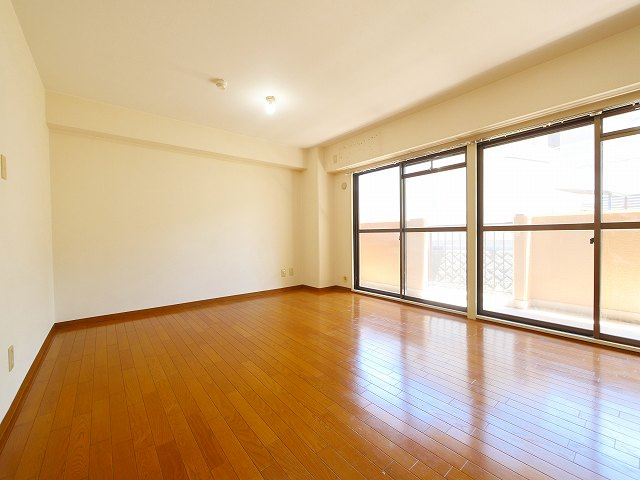 パークヴィレッジ学園前の居間・リビング