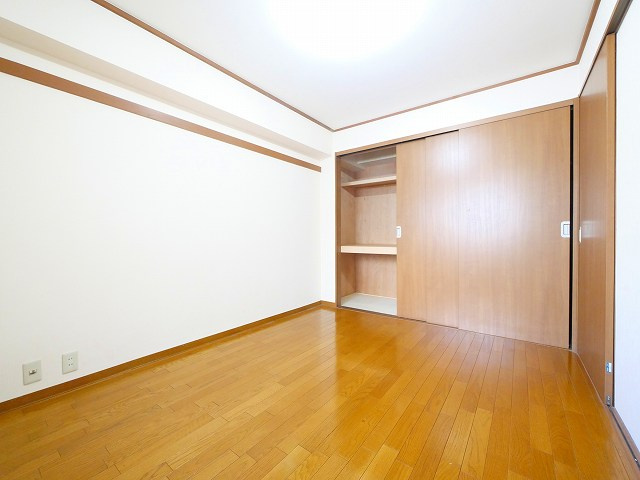 パークヴィレッジ学園前の居間・リビング