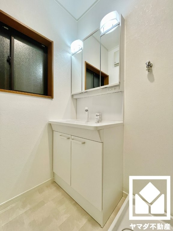 宇治市槇島町一ノ坪の独立洗面台