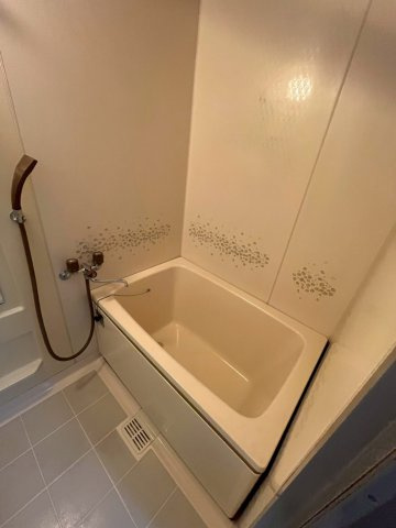 与力町スカイハイツの浴室