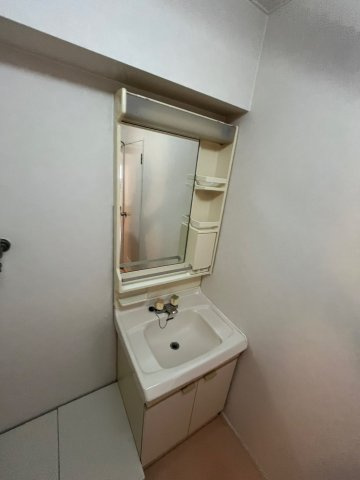 与力町スカイハイツの洗面所