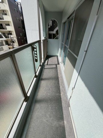 与力町スカイハイツのバルコニー