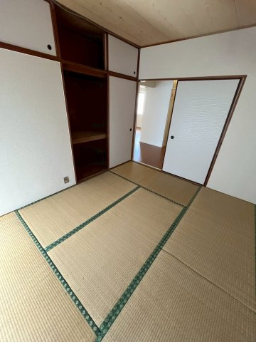 与力町スカイハイツの和室