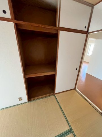 与力町スカイハイツの収納