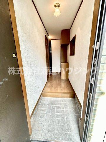 立花町３丁目戸建の玄関