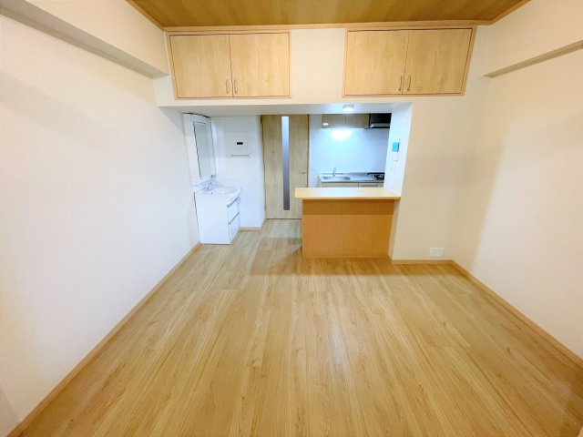 【洋室】 | エステート・モア 平尾堀川 | 別号室の写真になります。現況優先。