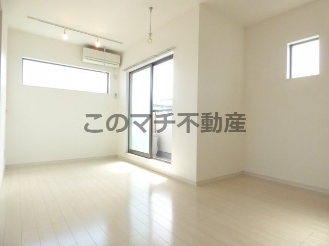 【居間・リビング】 | クレッシェンド清水 | ※別号室の写真になります。現況優先。
