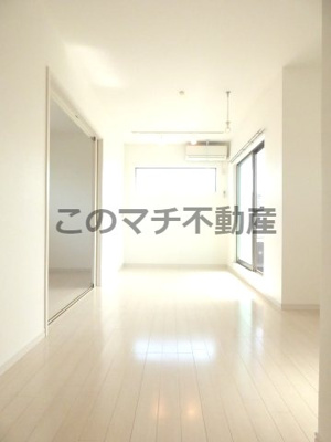 【居間・リビング】 | クレッシェンド清水 | ※別号室の写真になります。現況優先。
