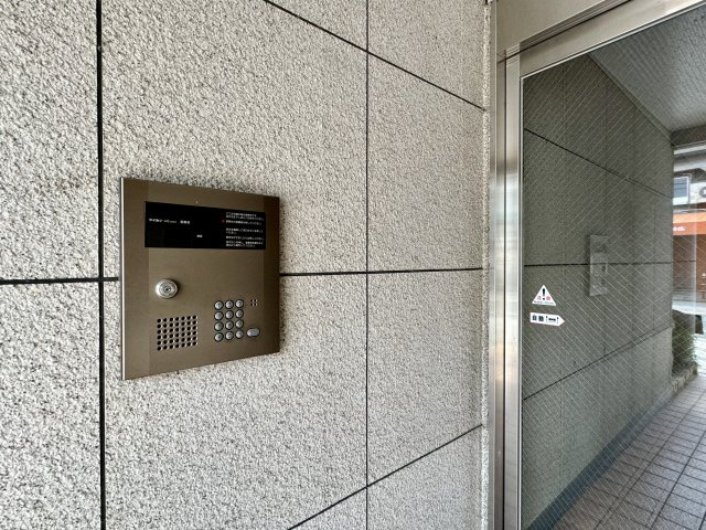 ジュネス山之内のエントランス