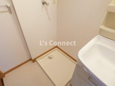 【設備】 | ペネトラーレ・北中山Ⅲ | 室内洗濯機置き場には排水パン付き。