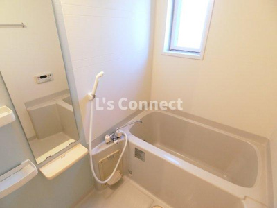 【浴室】 | ペネトラーレ・北中山Ⅲ | 追焚き、浴室乾燥付きのお風呂。