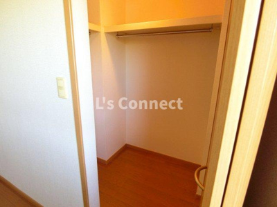 【収納】 | ペネトラーレ・北中山Ⅲ | ウォークインクローゼットでお荷物もすっきり収納。