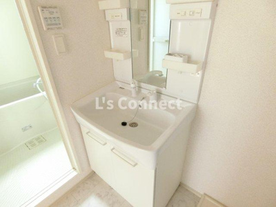 【洗面所】 | ティアラコート | 朝の支度もスムーズな独立洗面台。