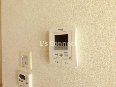 【セキュリティ】 | ティアラコート | 突然の来客時もＴＶモニターホンでしっかり確認。