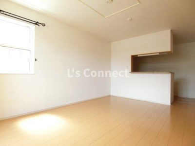 【居間・リビング】 | ティアラコート | 角部屋で２面に窓があります。