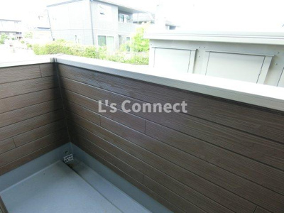 【バルコニー】 | ドリームポート富谷 | 晴れた日には洗濯物もたくさん干せます。