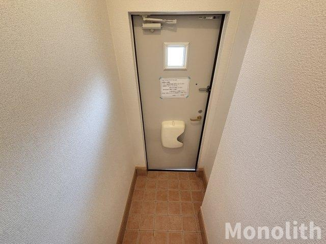 アメニティBの玄関