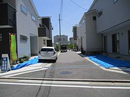 広島市佐伯区千同１丁目の前面道路含む現地写真