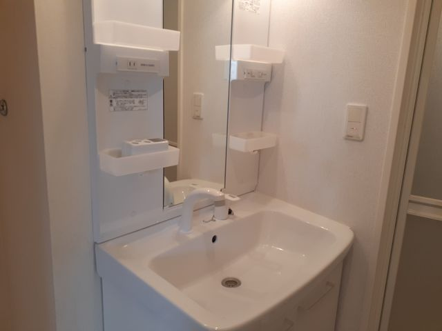 エレガンスＥの洗面所|洗面所