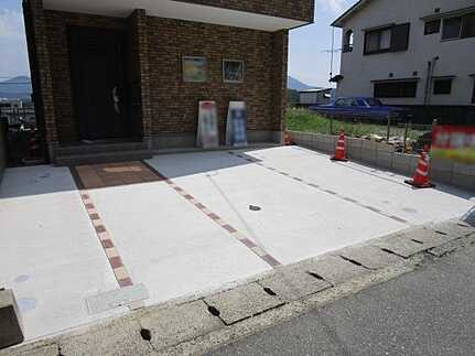 安佐南区八木6丁目の駐車場