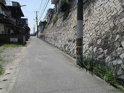 安佐南区八木6丁目の前面道路含む現地写真