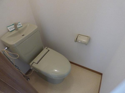 【トイレ】 | スズラン | 写真は同タイプの別のお部屋のものです。