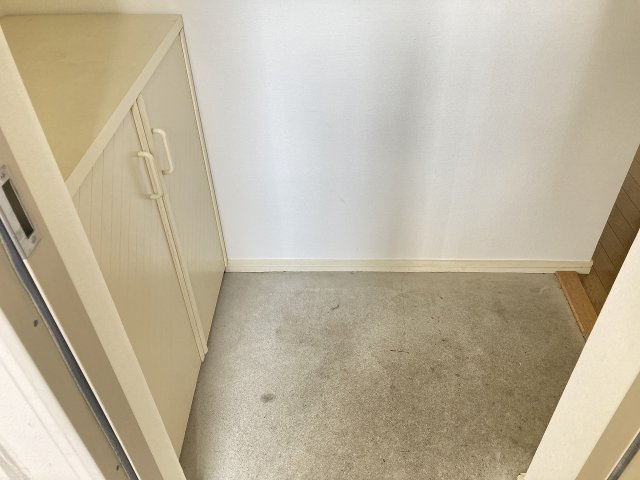 レピュートKの玄関