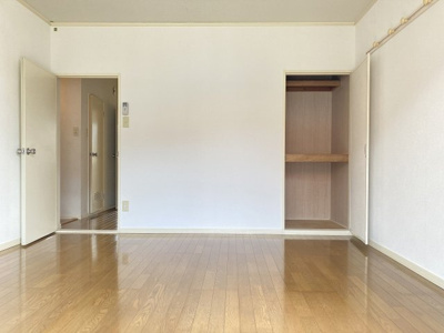 【洋室】 | レピュートK